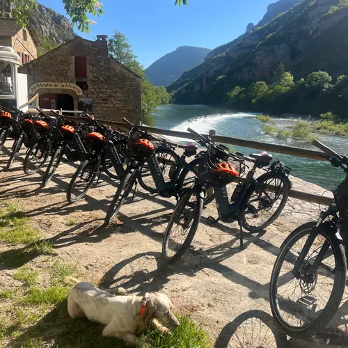 Vélo électrique au départ du Moulin de la Malène