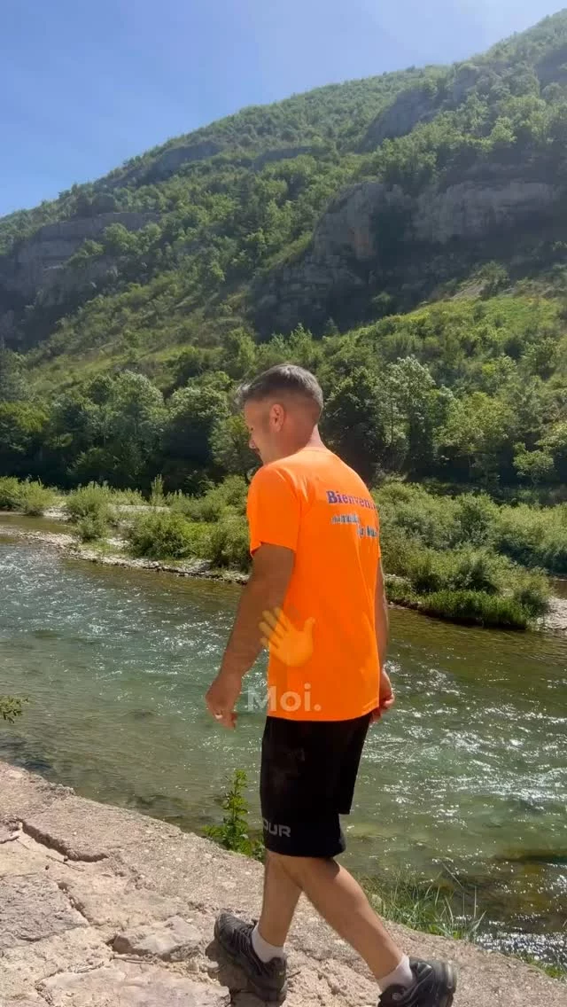 Le bruit de la rivière comme source d’inspiration 💡💦  😎 C’est pas mal faut l’avouer !  #lozere #gorgesdutarn #occitanie