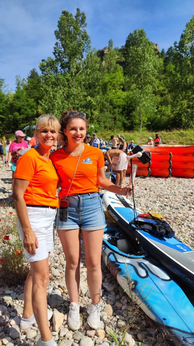 🚨 J-5 avant LA journée la plus gourmande de l’été !
🛶 Fromage, chocolat, confiture, fougasses…
🌊 Et surtout, une descente en canoë dans les Gorges du Tarn qu’on n’oublie pas.  🥖🍫 Une journée à savourer, à partager, à vivre.
💬 En famille, entre amis… ou même en solo, mais jamais seul longtemps 😉  🔥 Et il reste 6 places.
Pas une de plus. Après, c’est complet. Vraiment.  ⏳ Tu viens ? C’est maintenant ou jamais.  #gorgesdutarn #lozère #canoegorgesdutarn #tourismelocal #produitslocaux